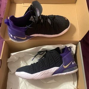 Nike Labron XVIII (GS)